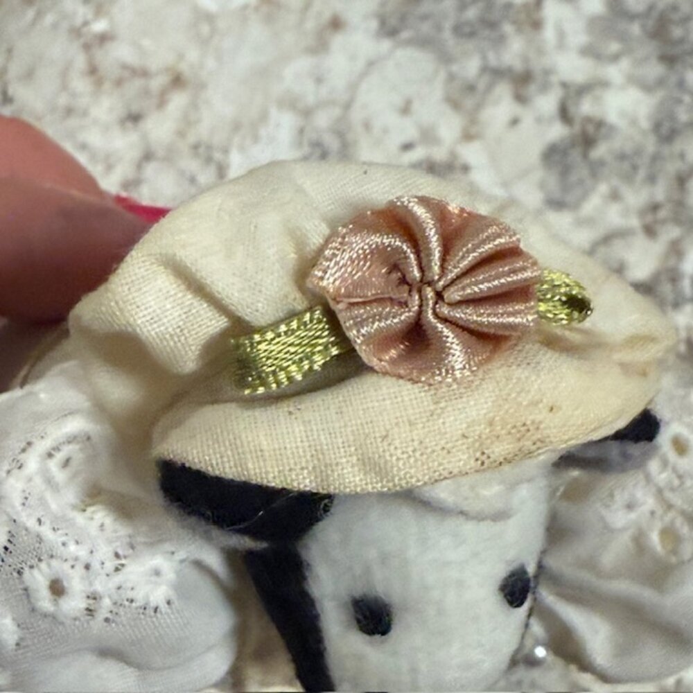 Stuffed Cow with Pink Bow & Lace Dress Ornament Pin Cushion Sewing Circle Quilt - Picture 4 of 6